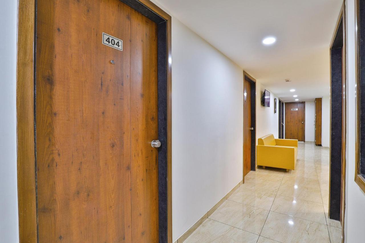 Leo Hotel アーメダバード エクステリア 写真