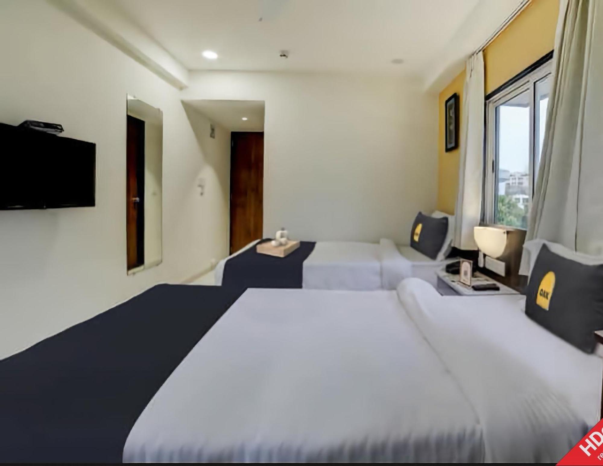 Leo Hotel アーメダバード エクステリア 写真